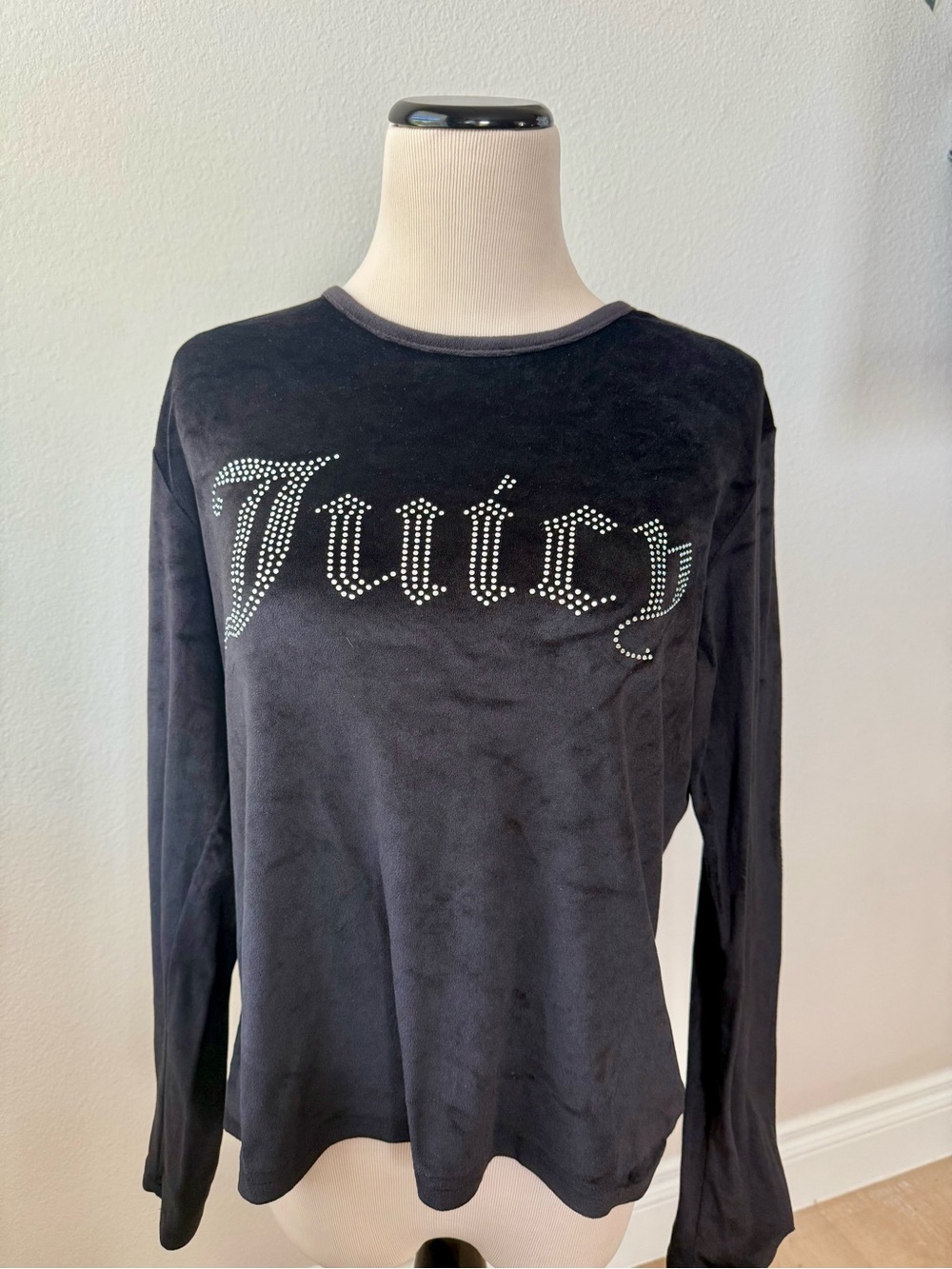 Juicy Couture Black Velvet Long-Sleeve Logo Top Rhinestones Logo Y2K Size L